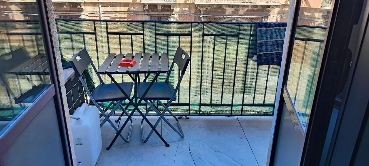 Apartament Downtown Vicino Al Duomo Katania
