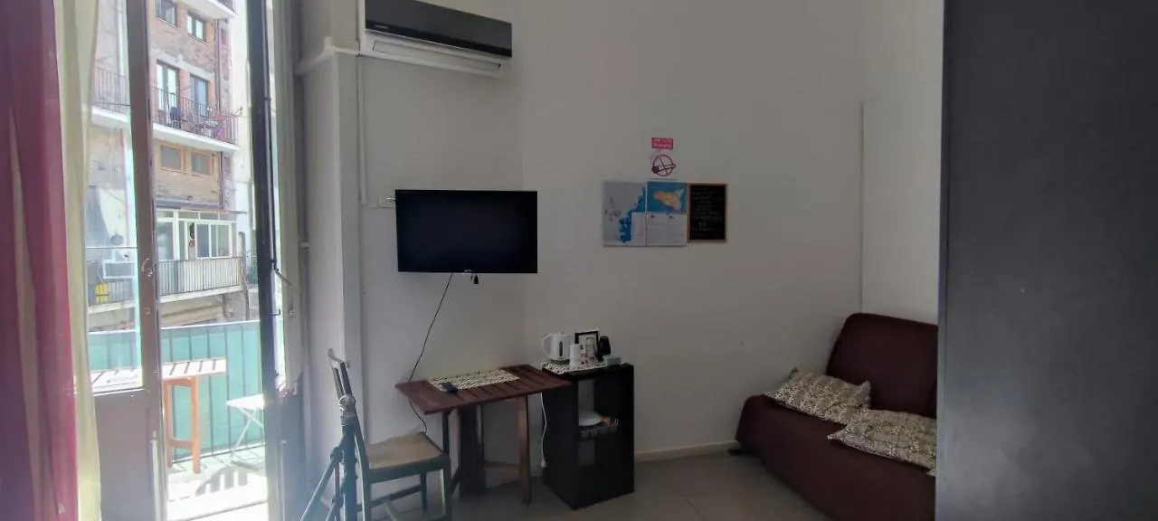 Apartament Downtown Vicino Al Duomo Katania 0*,  Włochy